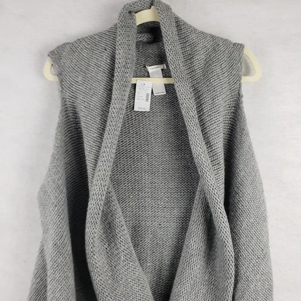 Maurices‎ Women's One Size Fringe Trim Knit Scarf Vest Gray Winter Lagenlook NWT